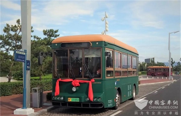 美車襯美景 銀隆新能源仿古鐺鐺車入駐煙臺(tái)(圖5)